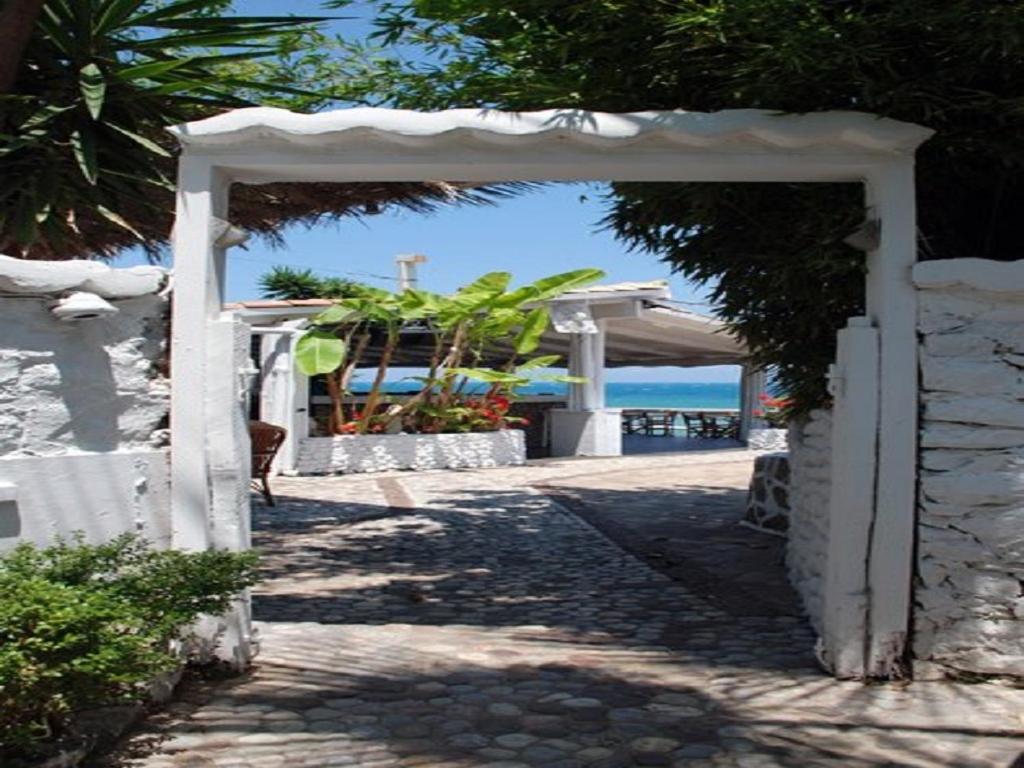 Taradella Hotel Αλισσός Εξωτερικό φωτογραφία